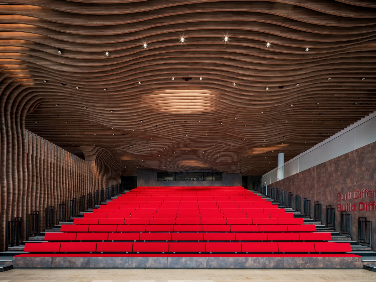Design meets precision – headquarters with character
